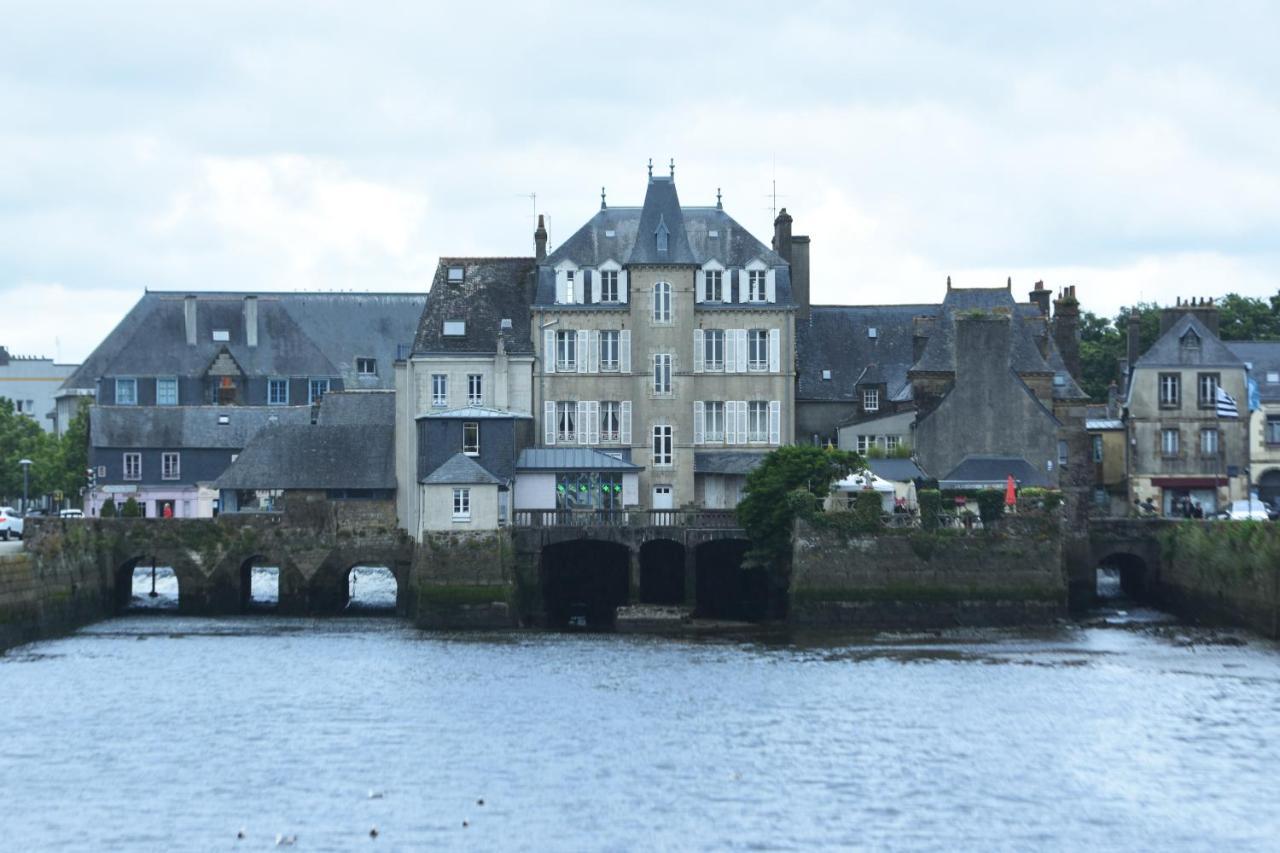 Nuit Sur Le Pont 5 Apartment Landerneau Exterior photo